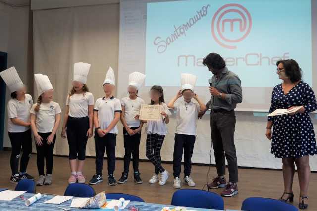 Bari, alla Santomauro un Masterchef in "salsa scolastica": gli alunni si trasformano in cuochi